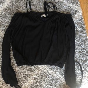 CUTE OFF SHOULDER LONG SLEEVE